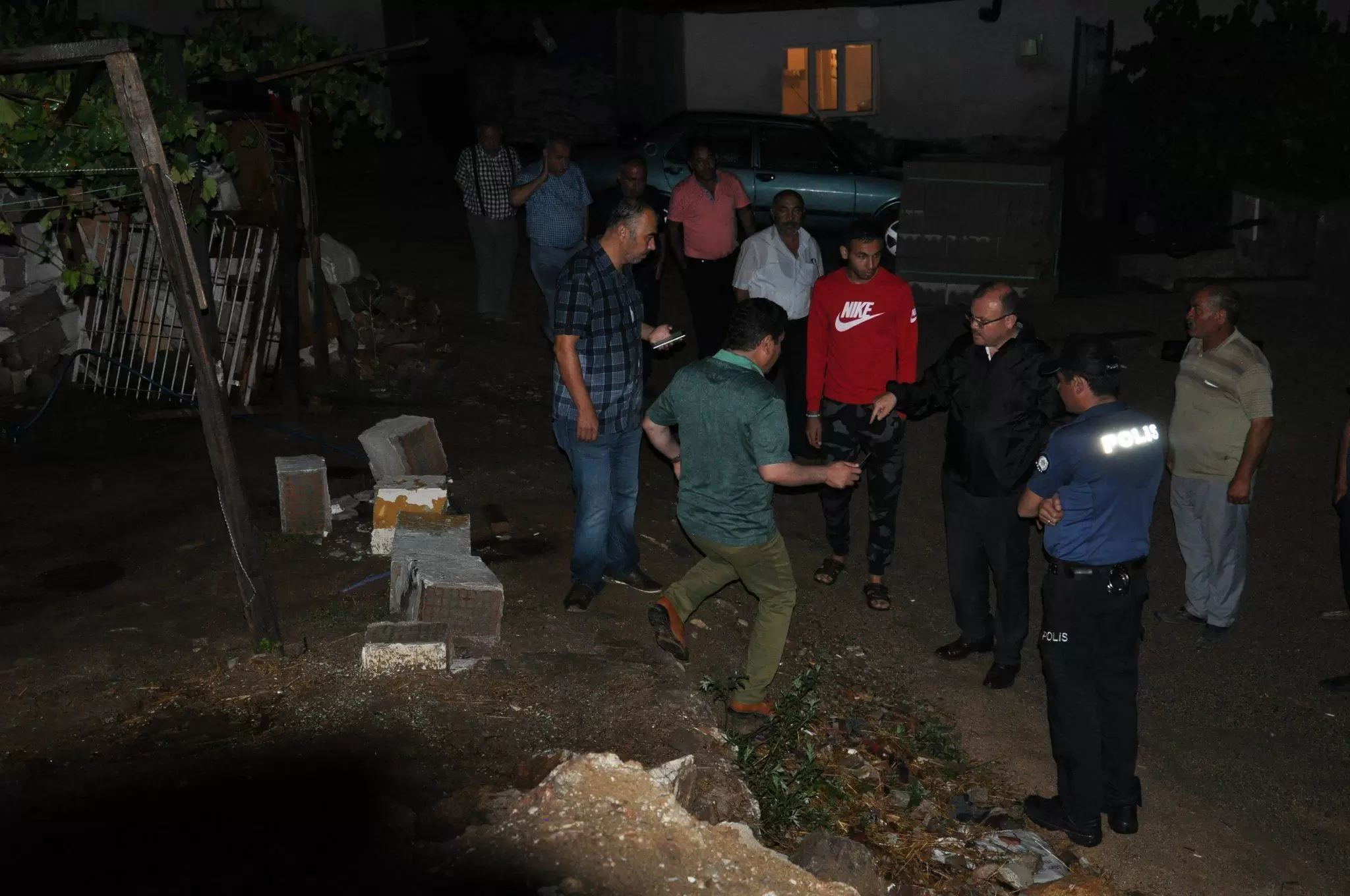 Üzerine beton direk düşen çocuk hayatını kaybetti - Kırıkkale Haber, Son Dakika Kırıkkale Haberleri Üzerine beton direk düşen çocuk hayatını kaybetti - Kırıkkale Haber, Son Dakika Kırıkkale Haberleri