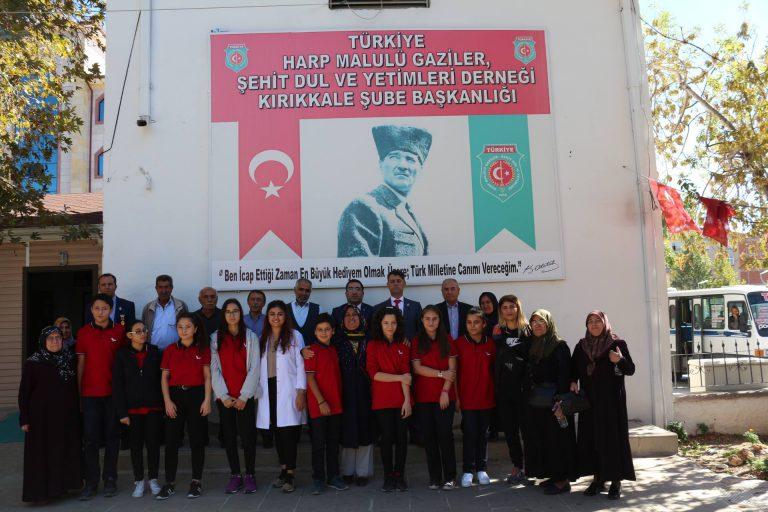 Sınav Koleji Öğrencileri gazileri ziyaret etti - Kırıkkale Haber, Son Dakika Kırıkkale Haberleri