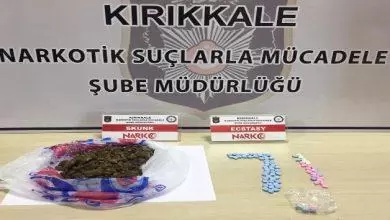 Öğrencilere uyuşturucu satmak isterken yakalanan şahıs tutuklandı - Kırıkkale Haber, Son Dakika Kırıkkale Haberleri Öğrencilere uyuşturucu satmak isterken yakalanan şahıs tutuklandı - Kırıkkale Haber, Son Dakika Kırıkkale Haberleri