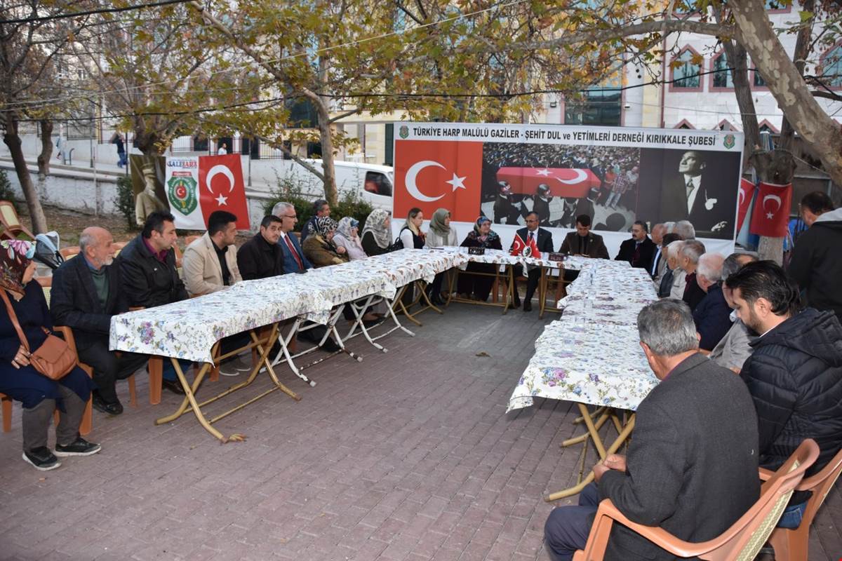 Vali Sezer “ Türkiye Harp Malulü Gaziler,Şehit, Dul ve Yetimler Derneği”ni Ziyaret Etti - Kırıkkale Haber, Son Dakika Kırıkkale Haberleri