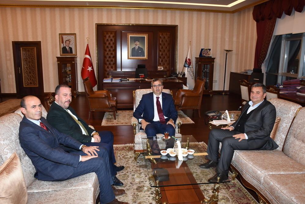 Gazetemizden Vali Sezer’e hayırlı olsun ziyareti - Kırıkkale Haber, Son Dakika Kırıkkale Haberleri Gazetemizden Vali Sezer’e hayırlı olsun ziyareti - Kırıkkale Haber, Son Dakika Kırıkkale Haberleri
