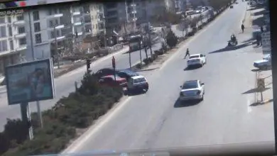 Çocuğunun elini bıraktı otomobil çarptı! - Kırıkkale Haber, Son Dakika Kırıkkale Haberleri Çocuğunun elini bıraktı otomobil çarptı! - Kırıkkale Haber, Son Dakika Kırıkkale Haberleri