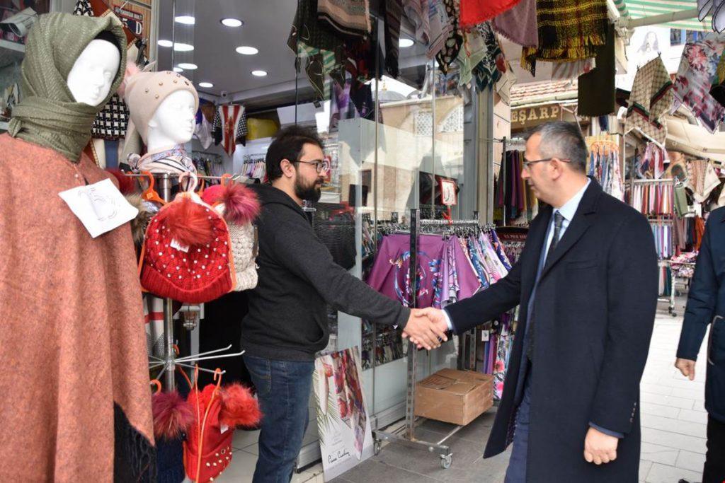 Kırıkkale Valisi Yunus Sezer Çarşı Esnafını Ziyaret Etti - Kırıkkale Haber, Son Dakika Kırıkkale Haberleri