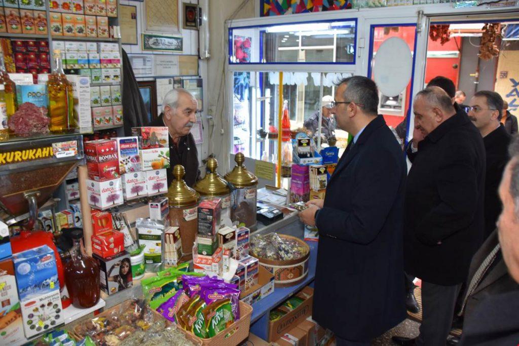 Kırıkkale Valisi Yunus Sezer Çarşı Esnafını Ziyaret Etti - Kırıkkale Haber, Son Dakika Kırıkkale Haberleri