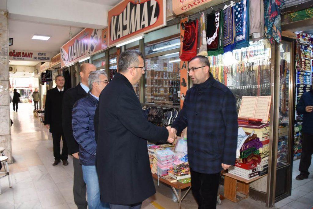 Kırıkkale Valisi Yunus Sezer Çarşı Esnafını Ziyaret Etti - Kırıkkale Haber, Son Dakika Kırıkkale Haberleri