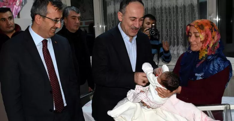 Yılın ilk bebeklerine altın - Kırıkkale Haber, Son Dakika Kırıkkale Haberleri