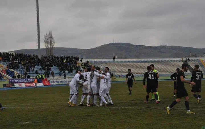 BAL Ligi 6. Grupta mücadele eden temsilcimiz Kırıkkale Büyük Anadoluspor, kendi saha ve seyircisi önünde ağırladığı Yeniçağaspor’u 1-0 yendi. Lider, Bildiğiniz Gibi - Kırıkkale Haber, Son Dakika Kırıkkale Haberleri