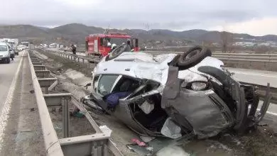 Su kanalına uçan otomobildeki 4 kişi ölümden döndü - Kırıkkale Haber, Son Dakika Kırıkkale Haberleri Su kanalına uçan otomobildeki 4 kişi ölümden döndü - Kırıkkale Haber, Son Dakika Kırıkkale Haberleri