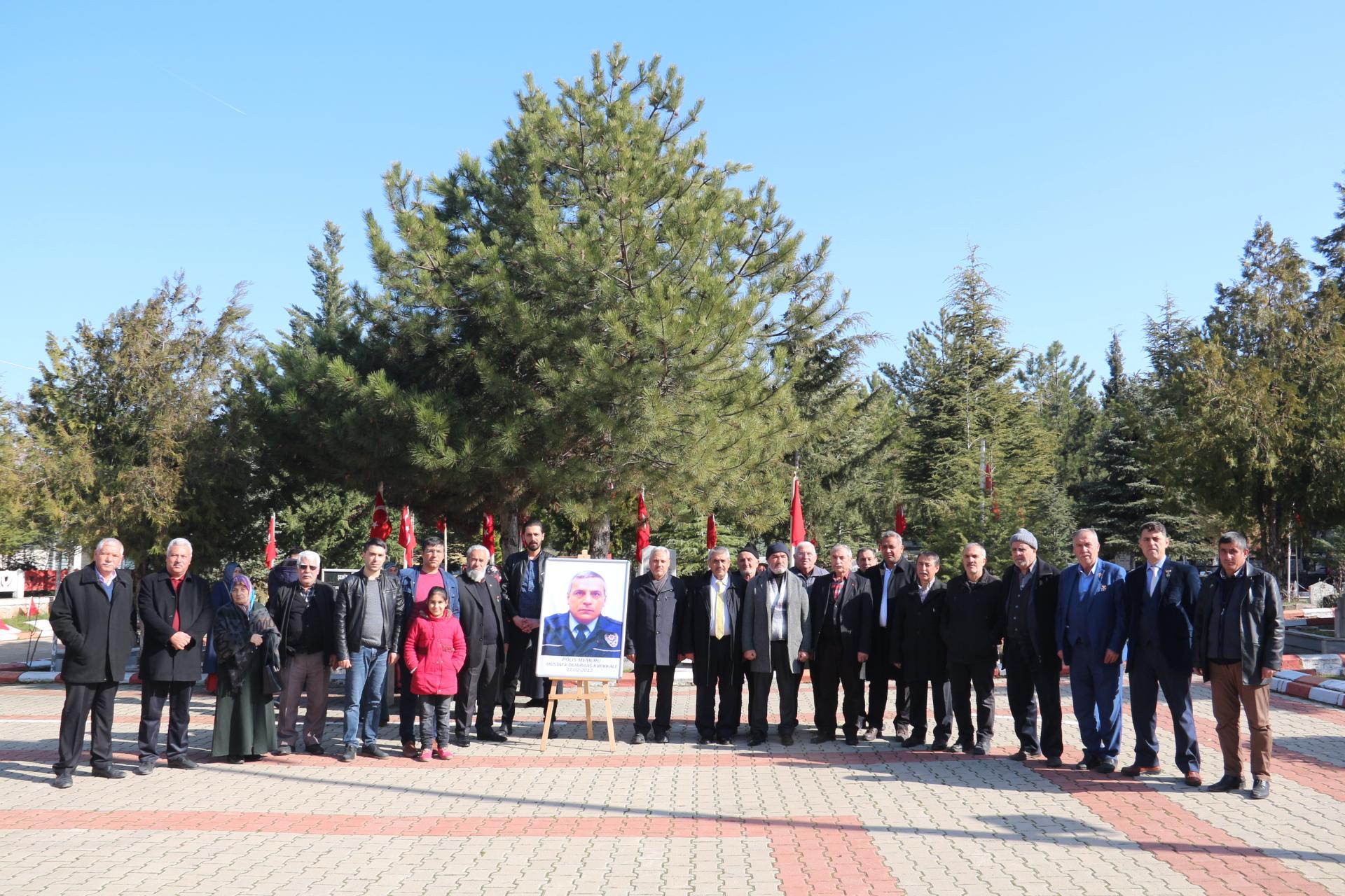 Türkiye Harp Malulü Gaziler, Şehit Dul ve Yetimleri Derneği Kırıkkale Şubesi ve Şehit Aileleri tarafından Şehitlerimizi Anma programları devam ediyor.