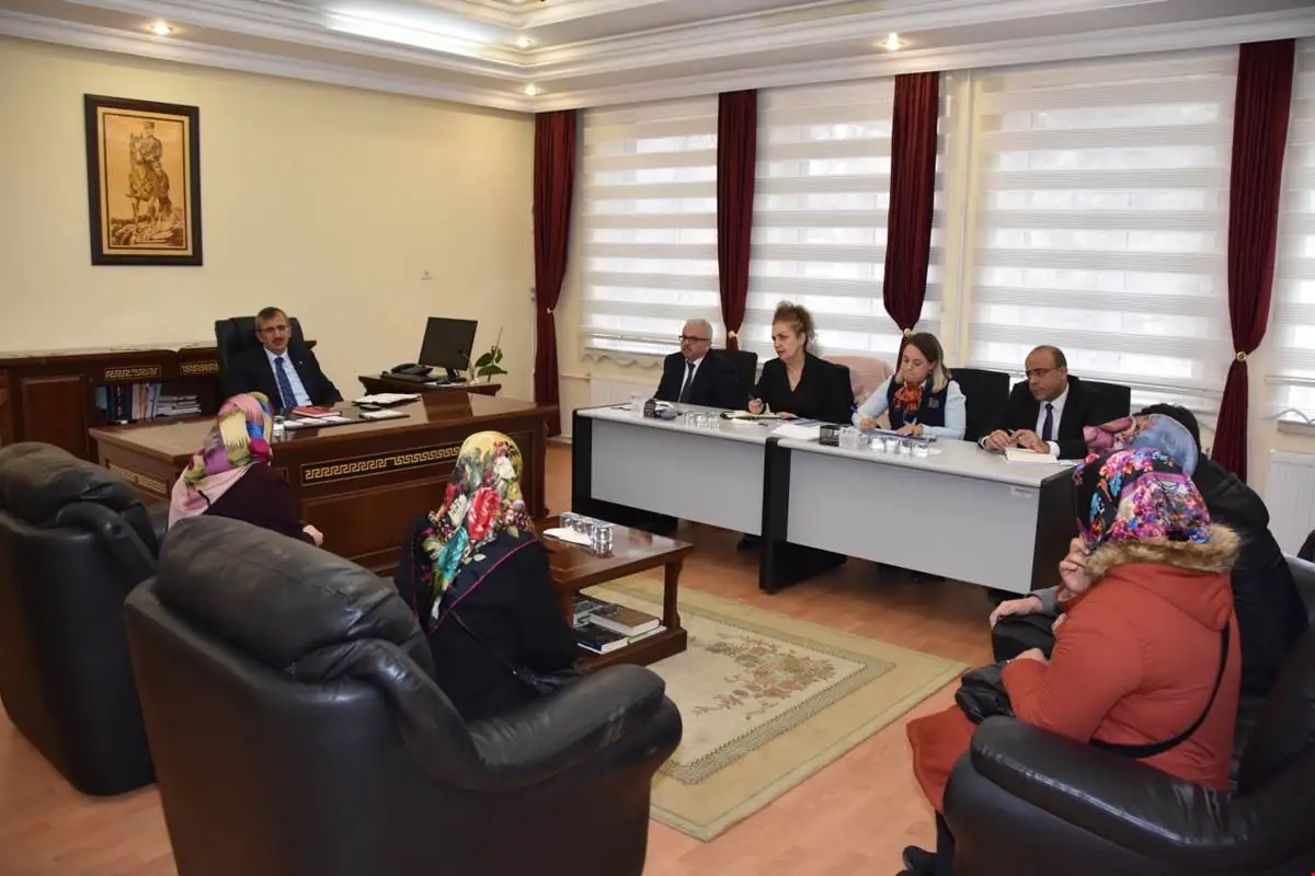 Vali Sezer, Vatandaşın Sorunlarını Dinledi - Kırıkkale Haber, Son Dakika Kırıkkale Haberleri Vali Sezer, Vatandaşın Sorunlarını Dinledi - Kırıkkale Haber, Son Dakika Kırıkkale Haberleri