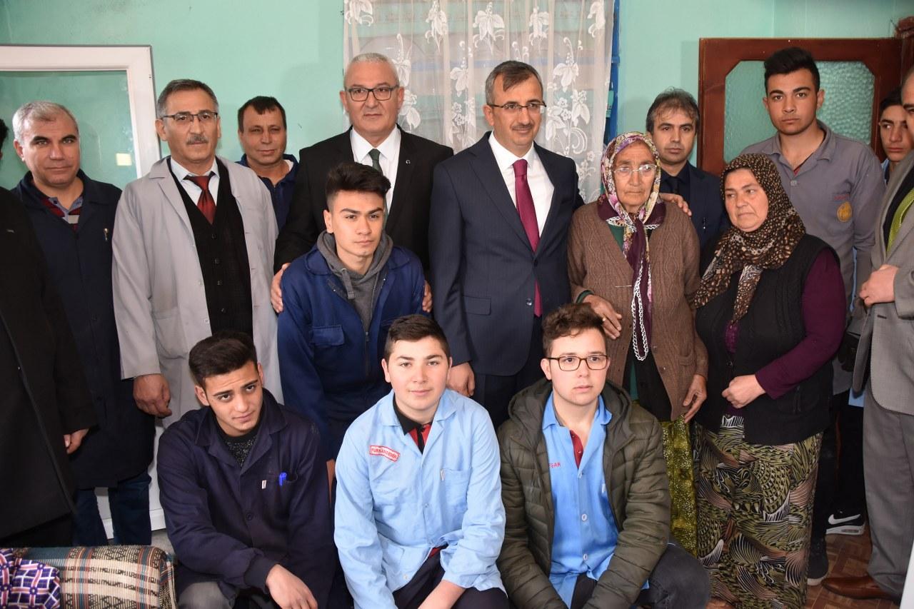 Meslek lisesi öğrencileri yüreklere dokunuyor - Kırıkkale Haber, Son Dakika Kırıkkale Haberleri