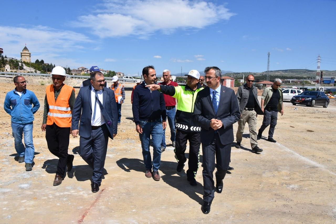 Vali Sezer, Bağdat Köprüsü’ndeki çalışmaları inceledi - Kırıkkale Haber, Son Dakika Kırıkkale Haberleri