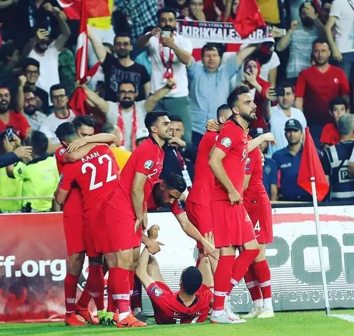 Milli Takım maçında Kırıkkalespor sevgisi - Kırıkkale Haber, Son Dakika Kırıkkale Haberleri