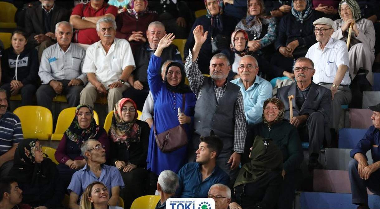 Emeklilerde ev sahibi olma mutluluğu - Kırıkkale Haber, Son Dakika Kırıkkale Haberleri Emeklilerde ev sahibi olma mutluluğu - Kırıkkale Haber, Son Dakika Kırıkkale Haberleri