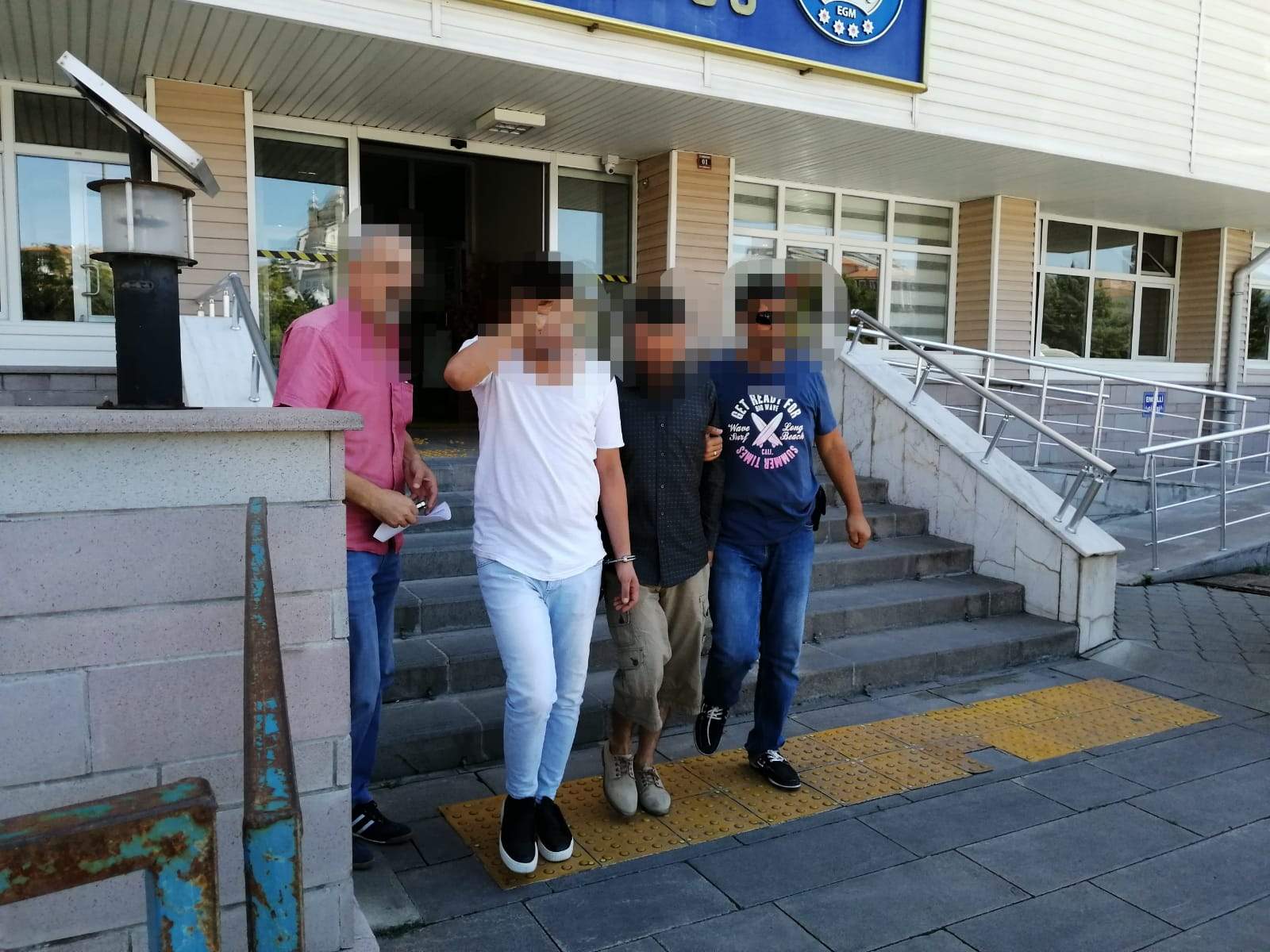 Uyuşturucu operasyonu - Kırıkkale Haber, Son Dakika Kırıkkale Haberleri Uyuşturucu operasyonu - Kırıkkale Haber, Son Dakika Kırıkkale Haberleri