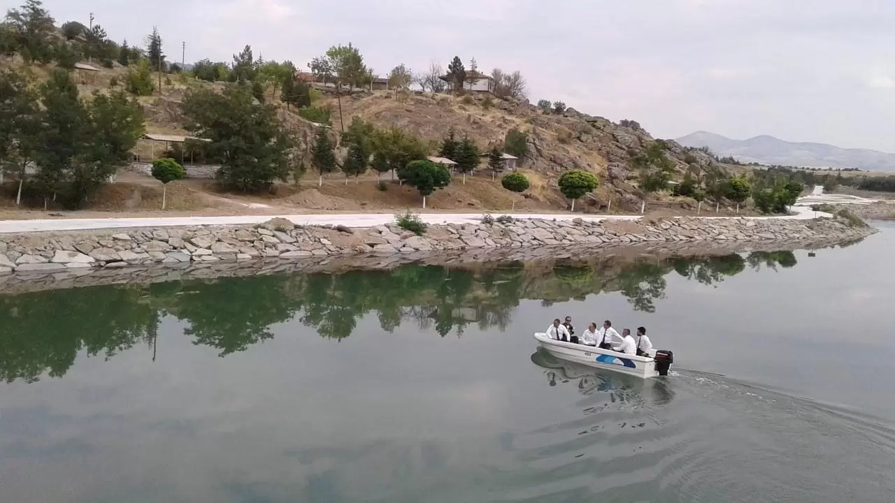 Çeşnigir Kanyonunda tekne turu - Kırıkkale Haber, Son Dakika Kırıkkale Haberleri Çeşnigir Kanyonunda tekne turu - Kırıkkale Haber, Son Dakika Kırıkkale Haberleri
