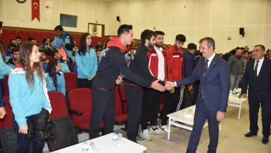 Vali Sezer voleybolcuları ağırladı - Kırıkkale Haber, Son Dakika Kırıkkale Haberleri