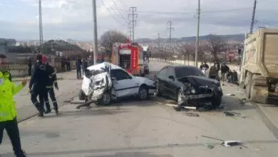 Kamyon İle 2 Otomobil Çarpıştı - Kırıkkale Haber, Son Dakika Kırıkkale Haberleri Kamyon İle 2 Otomobil Çarpıştı - Kırıkkale Haber, Son Dakika Kırıkkale Haberleri