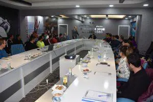 Vali Sezer, Antrenörler İle Değerlendirme Toplantısına Katıldı - Kırıkkale Haber, Son Dakika Kırıkkale Haberleri