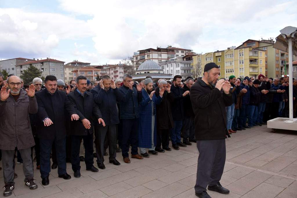 İdlib Şehitleri İçin Gıyabi Cenaze Namazı - Kırıkkale Haber, Son Dakika Kırıkkale Haberleri