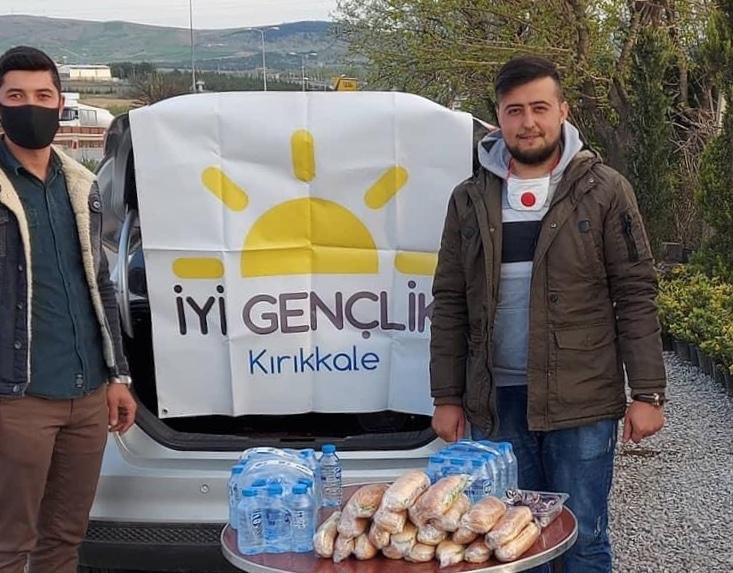 İYİ Gençlik Kumanya Dağıttı - Kırıkkale Haber, Son Dakika Kırıkkale Haberleri