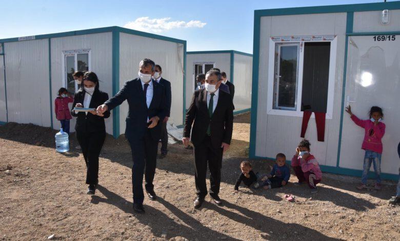 Vali Sezer, Mevsimlik işçileri ziyaret etti - Kırıkkale Haber, Son Dakika Kırıkkale Haberleri Vali Sezer, Mevsimlik işçileri ziyaret etti - Kırıkkale Haber, Son Dakika Kırıkkale Haberleri