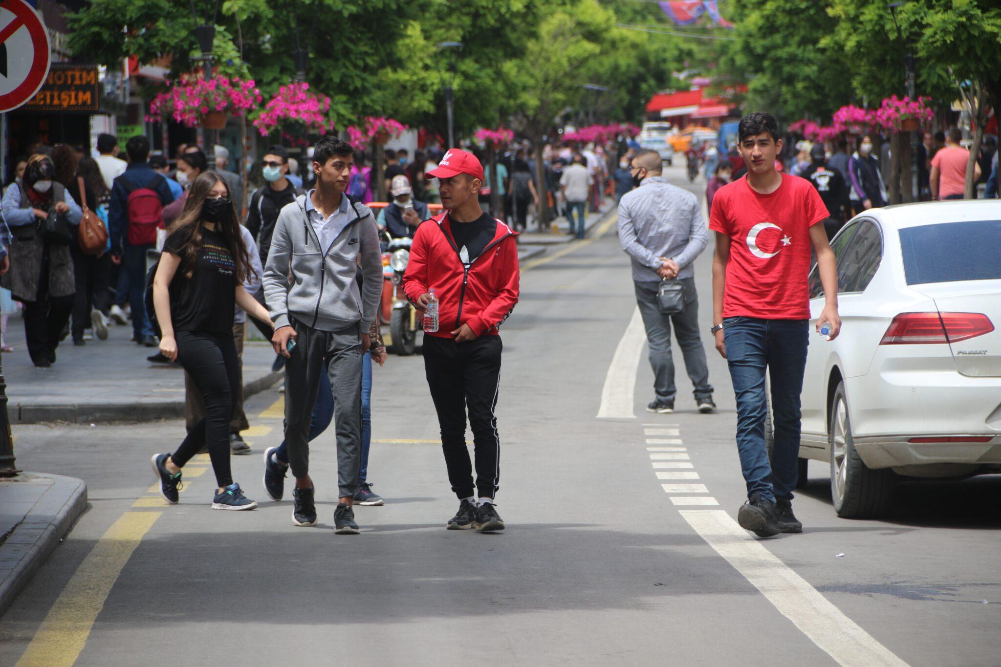 Gençler üçüncü kez sokağa çıktı - Kırıkkale Haber, Son Dakika Kırıkkale Haberleri