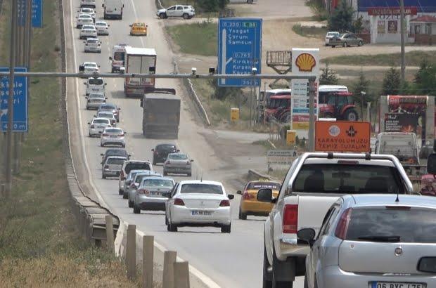 Kırıkkale, Kilit kavşakta trafik yoğunluğu - Kırıkkale Haber, Son Dakika Kırıkkale Haberleri