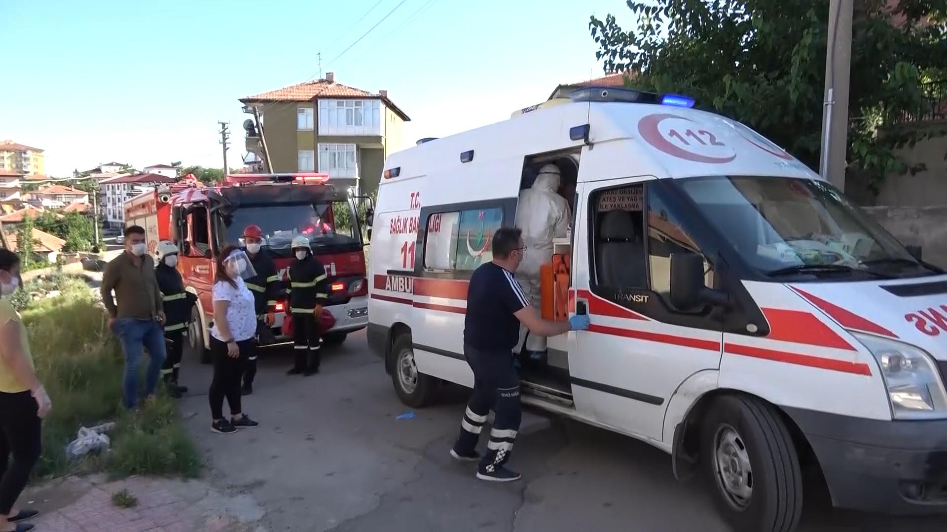 Koronavirüs testine gitmek istemeyen genç kız, kendisini odasına kilitledi - Kırıkkale Haber, Son Dakika Kırıkkale Haberleri