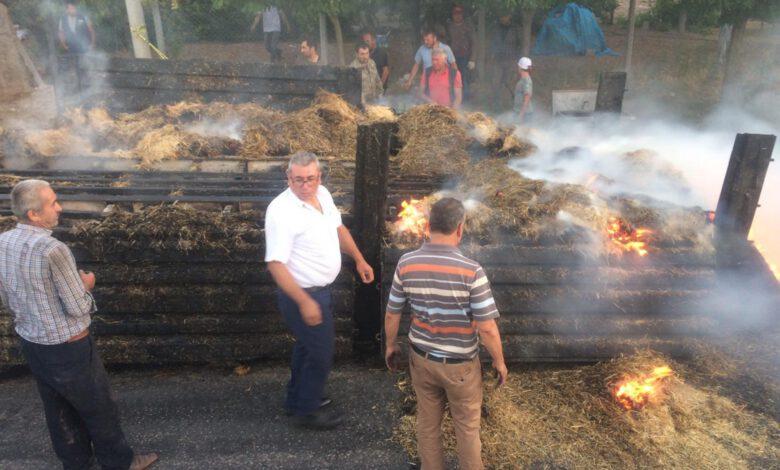 Saman yüklü tır alev alev yandı - Kırıkkale Haber, Son Dakika Kırıkkale Haberleri Saman yüklü tır alev alev yandı - Kırıkkale Haber, Son Dakika Kırıkkale Haberleri