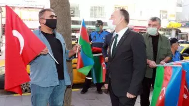 Saygılı’dan Esnafa Bayrak - Kırıkkale Haber, Son Dakika Kırıkkale Haberleri