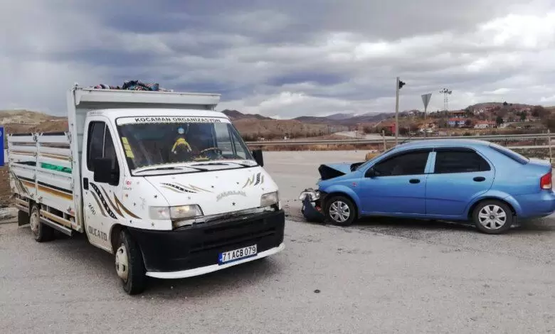 Kamyonet İle Otomobil Çarpıştı: 1 Yaralı - Kırıkkale Haber, Son Dakika Kırıkkale Haberleri