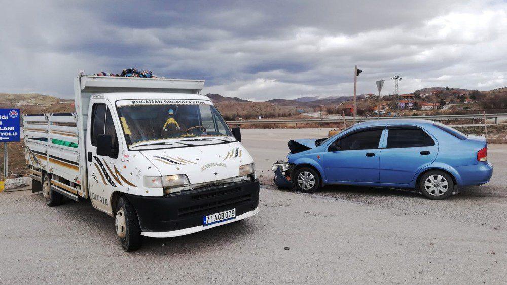 Kamyonet İle Otomobil Çarpıştı: 1 Yaralı - Kırıkkale Haber, Son Dakika Kırıkkale Haberleri