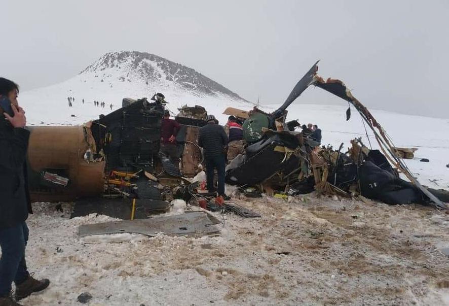 Helikopter Kaza Kırımına Uğradı: 11 Şehidimizden Biri Kırıkkaleli Helikopter Kaza Kırımına Uğradı: 11 Şehidimizden Biri Kırıkkaleli