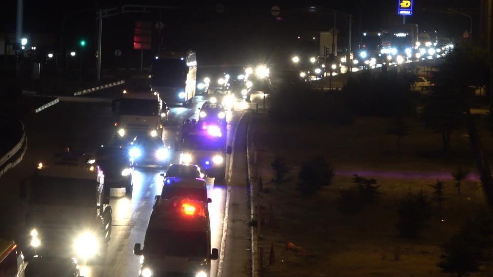 43 İlin Geçiş Güzergahı Kırıkkale’de Trafik Yoğunluğu - Kırıkkale Haber, Son Dakika Kırıkkale Haberleri