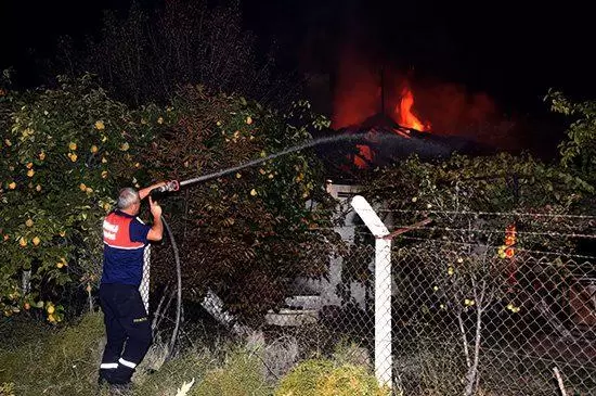 Müstakil Evde Yangın Çıktı - Kırıkkale Haber, Son Dakika Kırıkkale Haberleri Müstakil Evde Yangın Çıktı - Kırıkkale Haber, Son Dakika Kırıkkale Haberleri