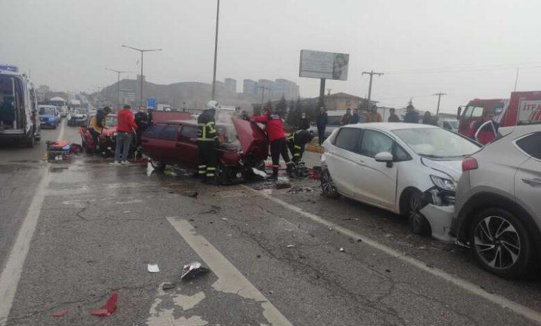 Zincirleme Trafik Kazası 5 Yaralı - Kırıkkale Haber, Son Dakika Kırıkkale Haberleri