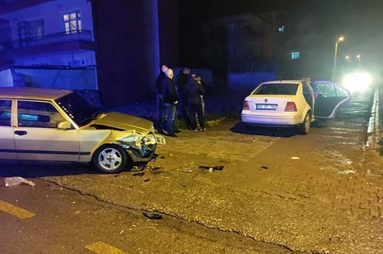 Otomobillerin Çarpıştığı Kazada 2 Kişi Yaralandı - Kırıkkale Haber, Son Dakika Kırıkkale Haberleri