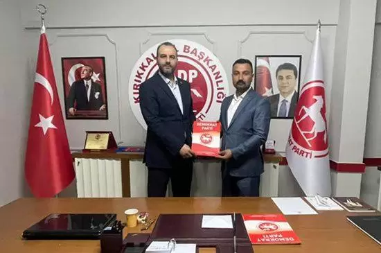 Demokrat Parti Merkez İlçeye Kılıç Atandı - Kırıkkale Haber, Son Dakika Kırıkkale Haberleri Demokrat Parti Merkez İlçeye Kılıç Atandı - Kırıkkale Haber, Son Dakika Kırıkkale Haberleri