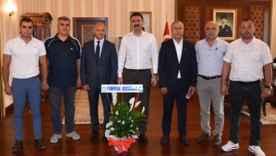 Şampiyonlar’dan Vali Tekbıyıkoğluna Ziyaret - Kırıkkale Haber, Son Dakika Kırıkkale Haberleri