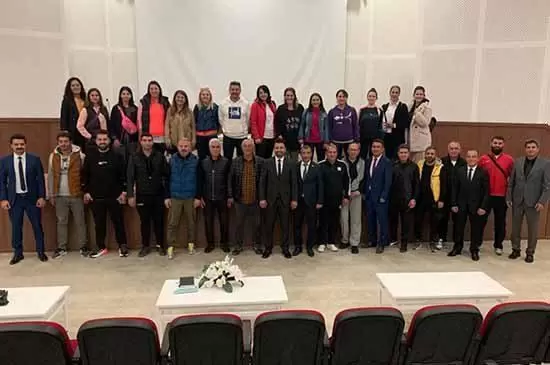 Gençlerimizi spor dallarıyla buluşturmalıyız - Kırıkkale Haber, Son Dakika Kırıkkale Haberleri Gençlerimizi spor dallarıyla buluşturmalıyız - Kırıkkale Haber, Son Dakika Kırıkkale Haberleri