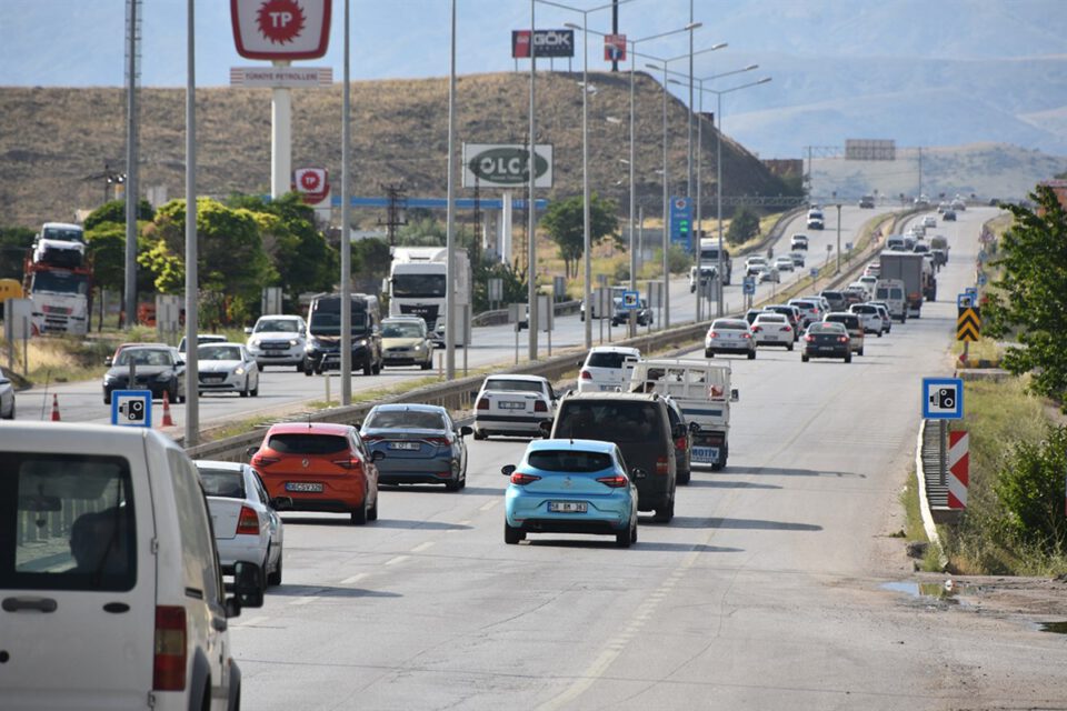 Kırıkkale’de motorlu kara taşıtı 70 bin 922 oldu - Kırıkkale Haber, Son Dakika Kırıkkale Haberleri