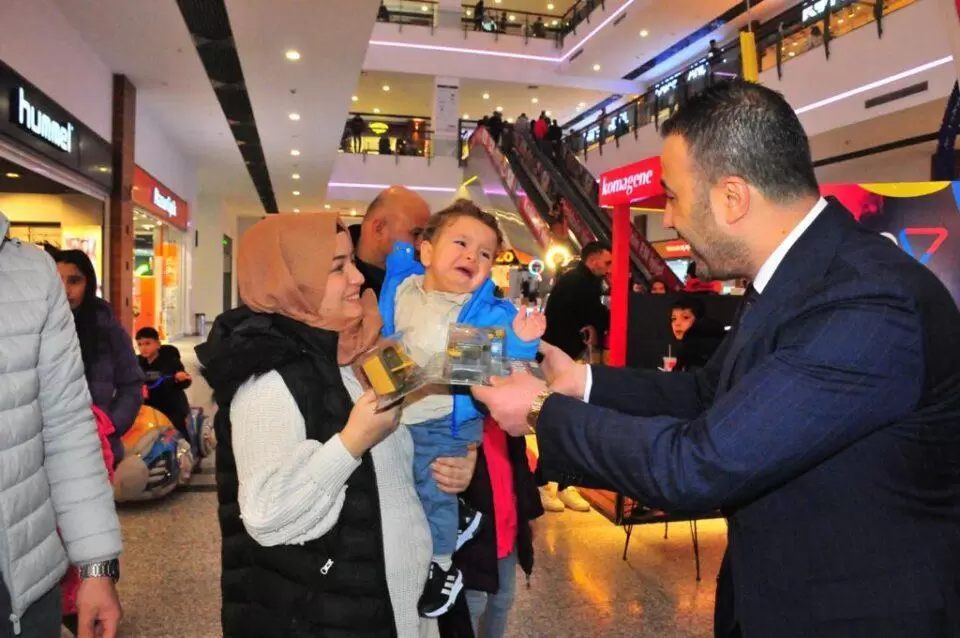 MHP İl Başkanı Abalı’dan Çocuklara Hediye - Kırıkkale Haber, Son Dakika Kırıkkale Haberleri