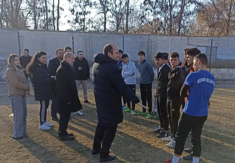 Kaymakam Çil’den futbol takımına ziyaret - Kırıkkale Haber, Son Dakika Kırıkkale Haberleri