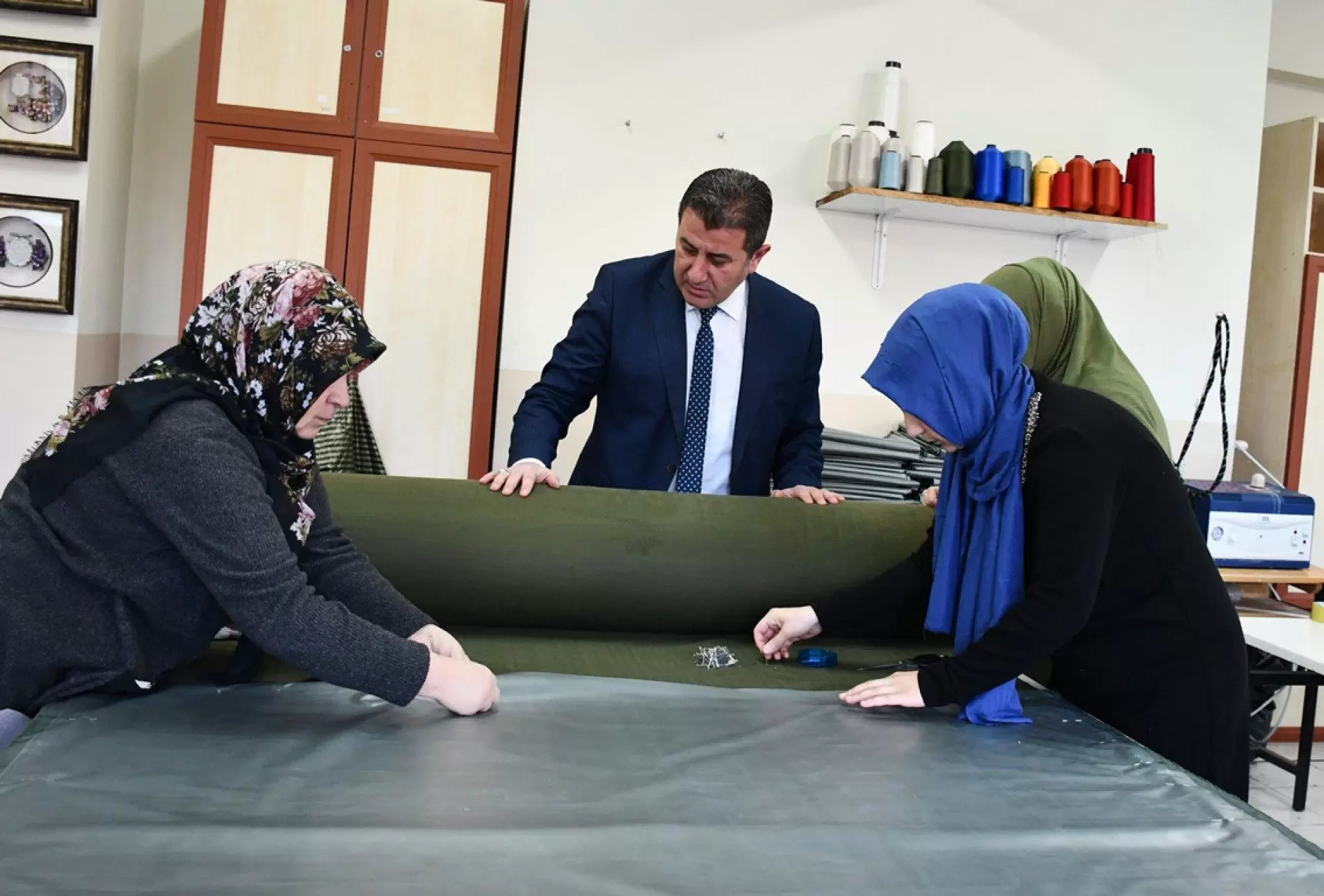 Gönüllü Kursiyerler Depremzedelere Uyku Tulumu Dikiyor - Kırıkkale Haber, Son Dakika Kırıkkale Haberleri Gönüllü Kursiyerler Depremzedelere Uyku Tulumu Dikiyor - Kırıkkale Haber, Son Dakika Kırıkkale Haberleri