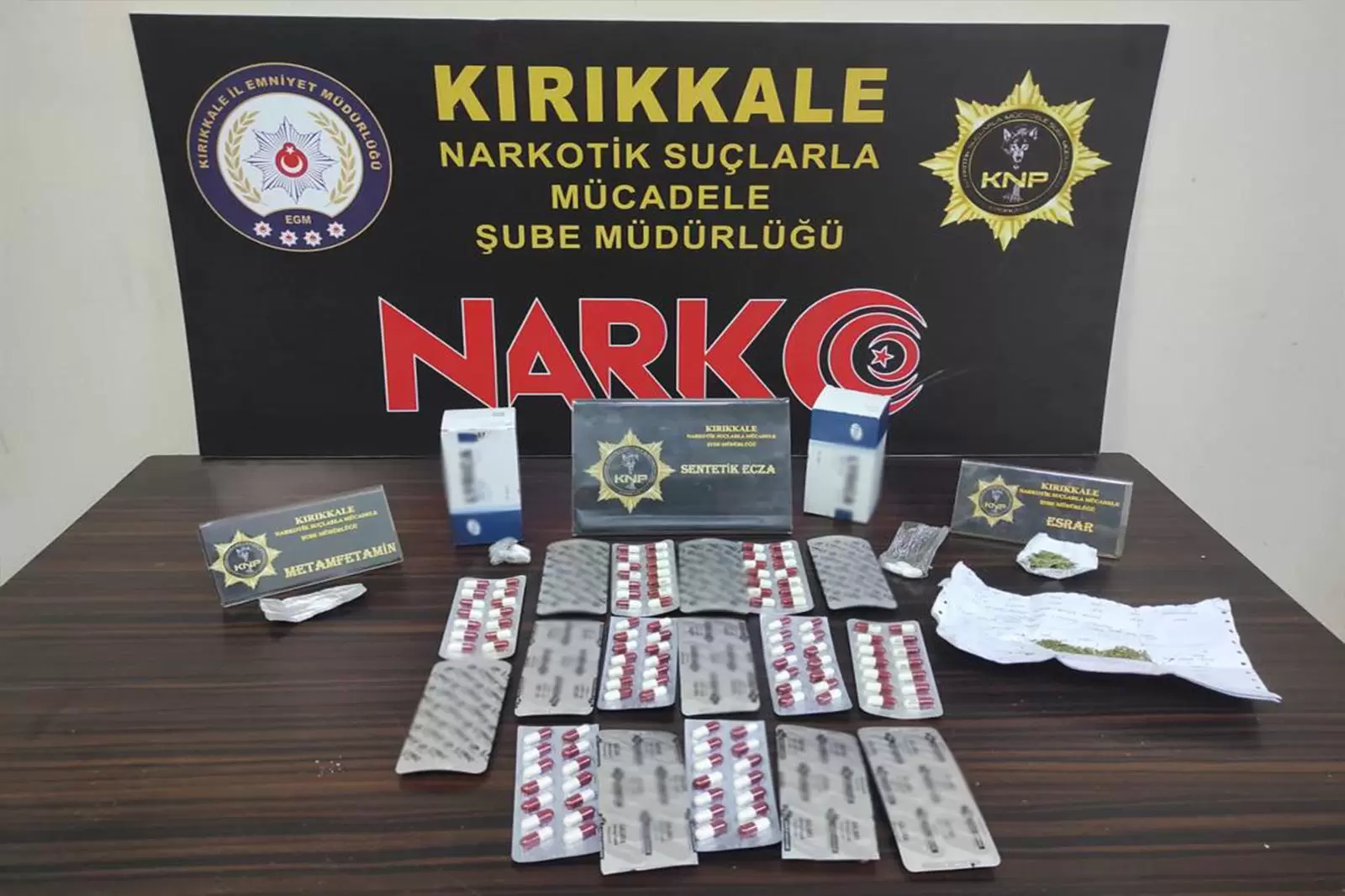 Emniyetten Uyuşturucu Operasyonu 2 Kişi Tutuklandı - Kırıkkale Haber, Son Dakika Kırıkkale Haberleri Emniyetten Uyuşturucu Operasyonu 2 Kişi Tutuklandı - Kırıkkale Haber, Son Dakika Kırıkkale Haberleri