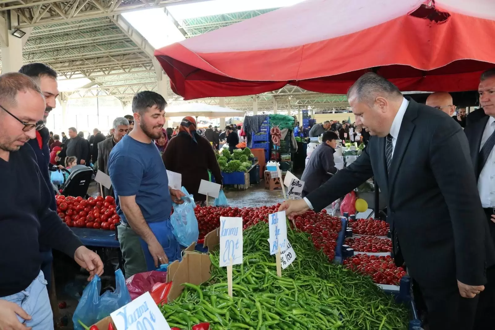 Vekil Öztürk Pazarcı Esnafından Destek Sözü Aldı - Kırıkkale Haber, Son Dakika Kırıkkale Haberleri Vekil Öztürk Pazarcı Esnafından Destek Sözü Aldı - Kırıkkale Haber, Son Dakika Kırıkkale Haberleri