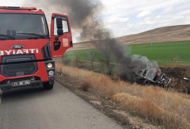 Kırıkkale’de Kaza Yapan Ambulans Küle Döndü: 5 Yaralı - Kırıkkale Haber, Son Dakika Kırıkkale Haberleri