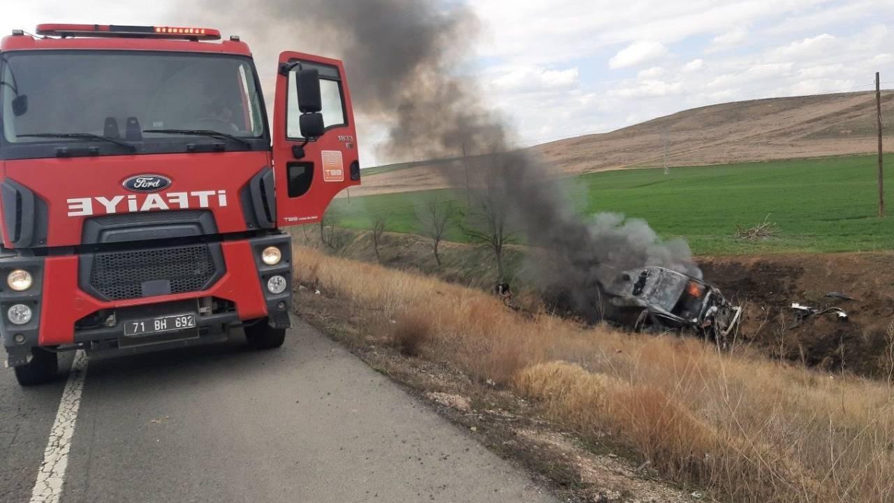 Kırıkkale’de Kaza Yapan Ambulans Küle Döndü: 5 Yaralı - Kırıkkale Haber, Son Dakika Kırıkkale Haberleri