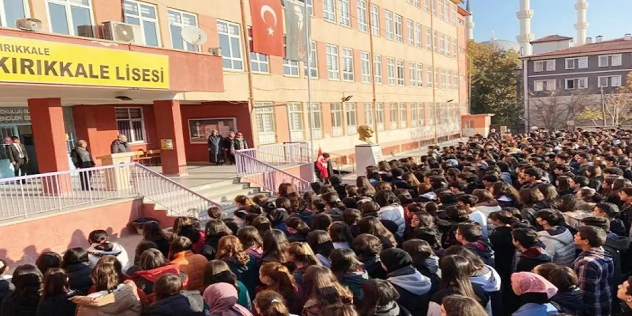 Kırıkkale Lisesi'nden Matematik Alanında Büyük Başarı Kırıkkale Lisesi'nden Matematik Alanında Büyük Başarı